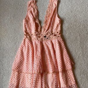 Lacy Peach V-Neck dress Size Large